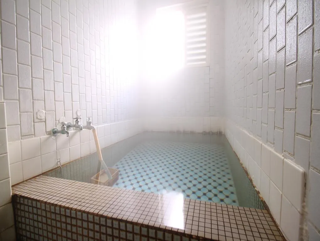 Onsen Minshuku Takahashi Hotel Muroran 2*,  Japón